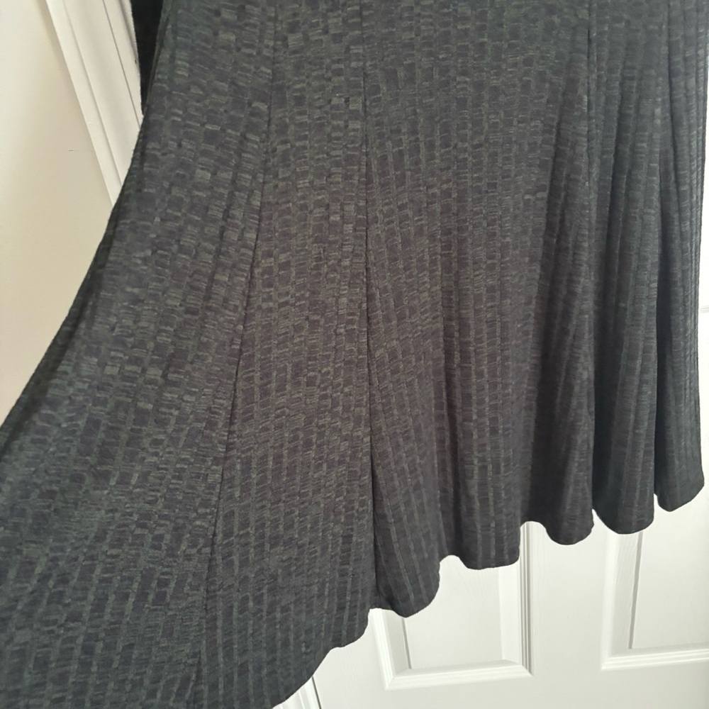 Torrid Fit and Flare Dress Womens Black Green Size 2 Skater Ribbed Knit Sleeves - Picture 7 of 8